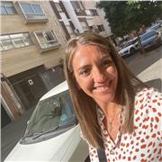 Profesora de informática imparte clases de informática, ofimática, diseño gráfico…